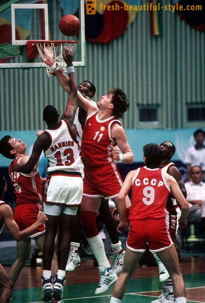 Arvydas Sabonis: biographie, vie personnelle, carrière dans le basket-ball, les prix et les jeux