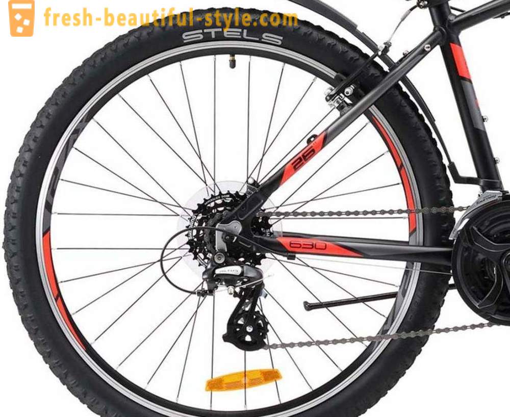 Stels Navigator 630 vélo: une vue d'ensemble, spécifications, commentaires