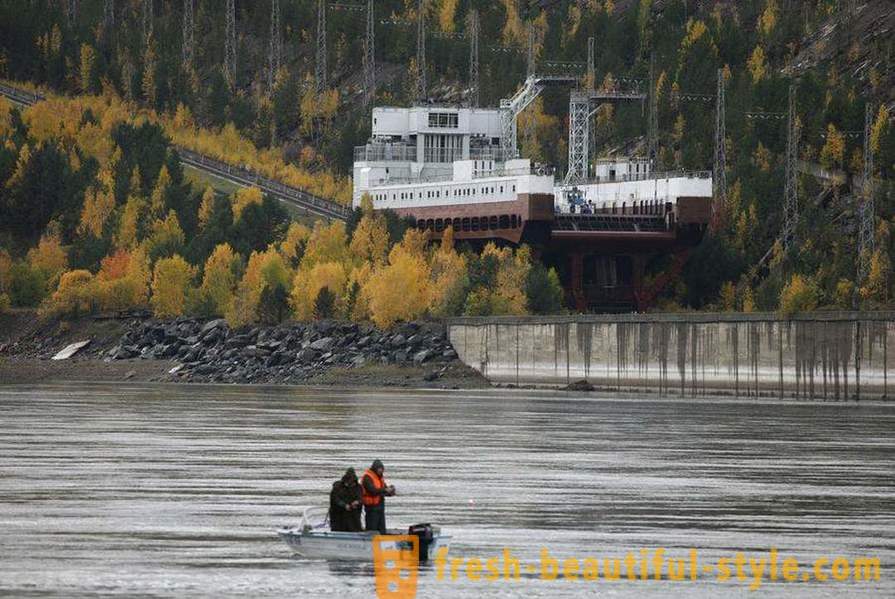 Réservoir Krasnoyarsk - lieux protégés de la Sibérie