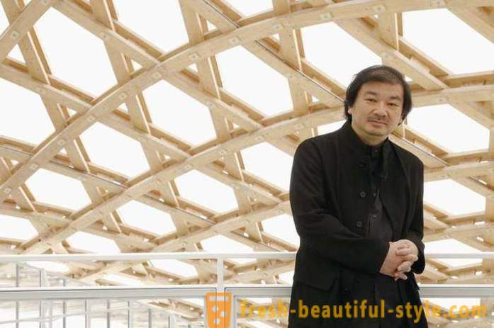 L'architecte japonais crée une maison de papier et de carton
