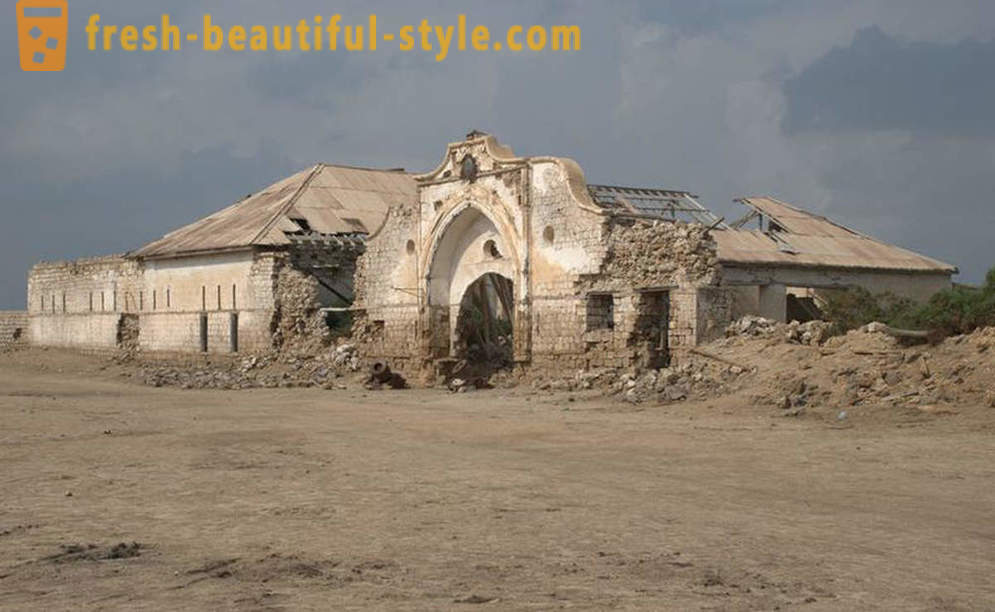 Ruines magnifiques des îles abandonnées