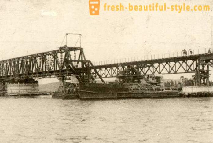 Pont de Crimée, qui a été construit en URSS