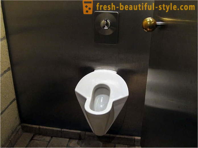 En Allemagne, nous avons compris comment réduire les files d'attente dans les toilettes pour femmes