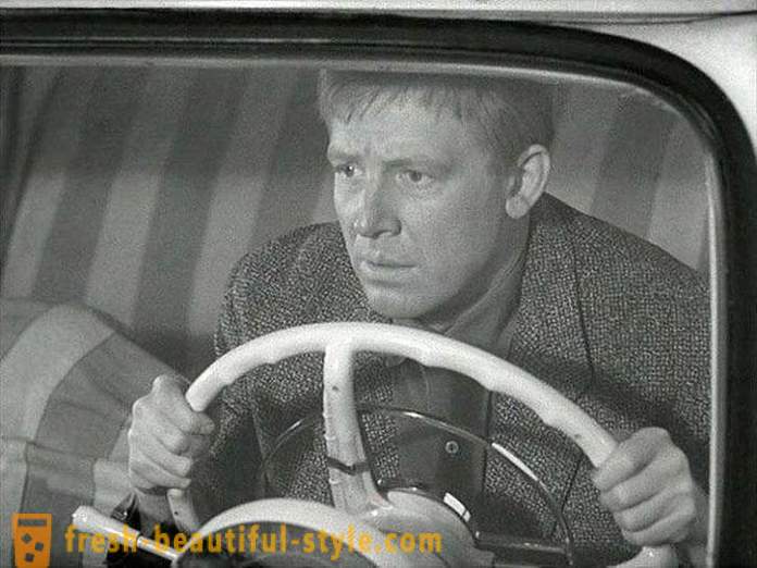 Comment supprimer un film soviétique « Méfiez-vous de la voiture »