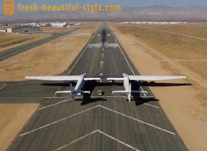 Le plus gros avion de plus rapide et plus au monde