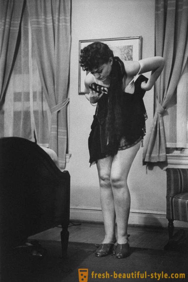 Comment se déshabiller dans la chambre: instruction en 1937 pour les femmes