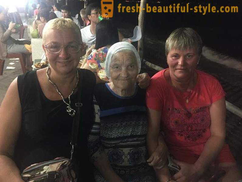 Résident âgé de 89 ans de Krasnoïarsk, parcourant le monde sur sa retraite
