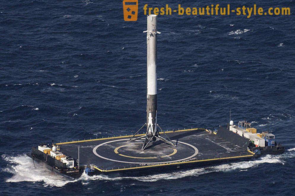 Falcon-9 vol et l'atterrissage