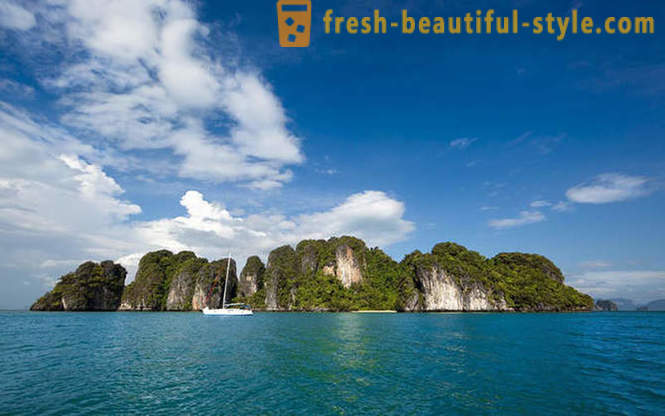 Top île thaïlandaise avec la nature vierge