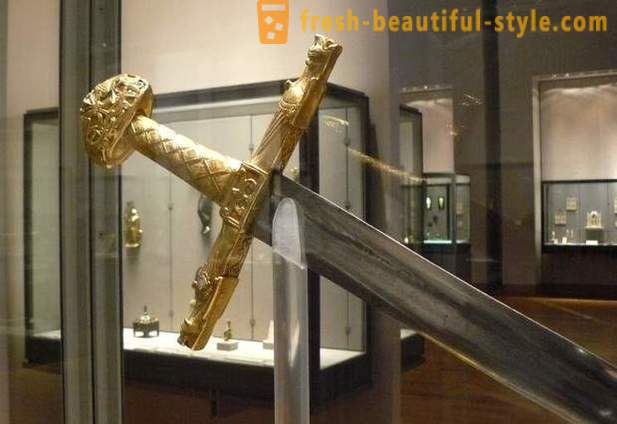 12 les plus célèbres épées, qui sont des légendes composées