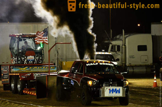 Tracteurs sur les stéroïdes ou la race au Texas