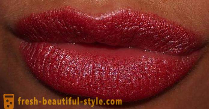 Rouge à lèvres « Lady » et le « Avon »: commentaires des internautes, la palette