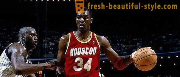 Hakeem Olajuwon - l'un des meilleurs centre dans l'histoire de la NBA