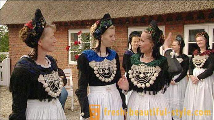 Costumes allemandes pour les femmes, les hommes et les enfants. vêtements ethniques