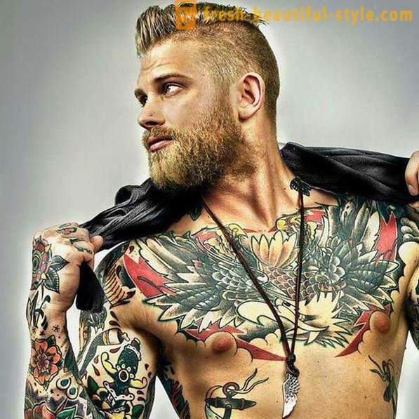 Tatouage hommes sur sa poitrine, et leurs caractéristiques