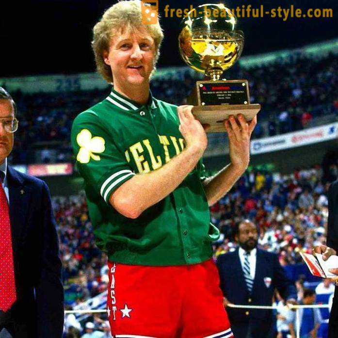 Larry Bird - le légendaire joueur de basket-ball de la Colombie-Britannique « Boston Celtics ». Carrière sportive dans les activités de coaching NBA