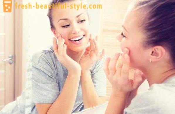 Comment hydratez votre visage à la maison: des méthodes efficaces et commentaires