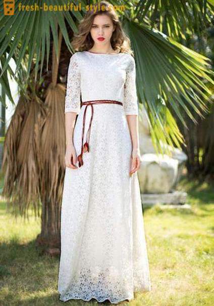 Longue robe blanche - un élément particulier de la garde-robe des femmes