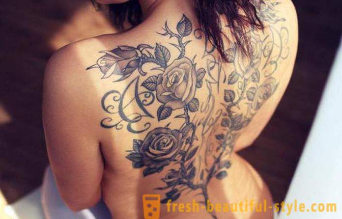 Les tatouages ​​pour les filles sur le dos: styles, de conceptions, options