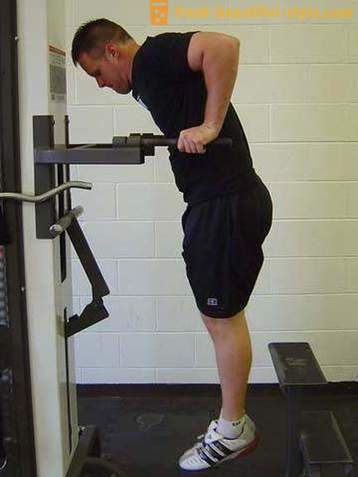 Barres asymétriques: quels muscles travailler? Types d'exercices aux barres asymétriques