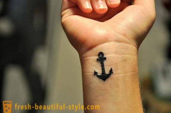 « Anchor » - un tatouage est pas seulement pour les hommes