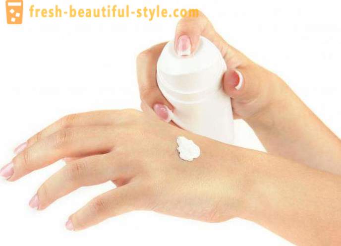 La peau sèche des mains: Causes. Peaux très sèches, ce qu'il faut faire?