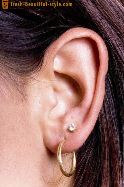 Diamant goujons de boucles d'oreilles pour une image