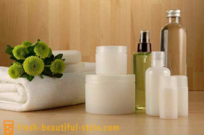 La peau du visage sèche: causes et traitement. Masque facial à la maison