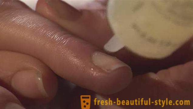 Comment puis-je tirer des clous Naroscheny? ongles Remover
