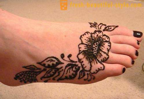 Tatouages ​​au henné. Comment faire un tatouage temporaire au henné