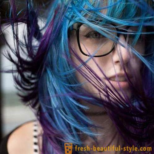 La couleur des cheveux bleu: comment obtenir une couleur vraiment belle?
