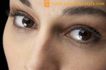 Wrinkles sous les yeux: comment éliminer et prévenir l'apparition précoce?